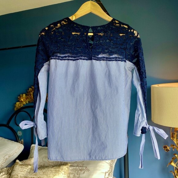 Zara White and Blue Pinstripes 3/4 Sleeve Top With Lace Upper and Bow  Accents - Picture 4 of 4